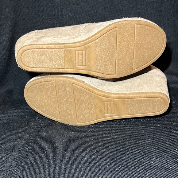 EUC TOMS WEDGE BOOTIES SZ 7.5 beige, tie up - Picture 5 of 8
